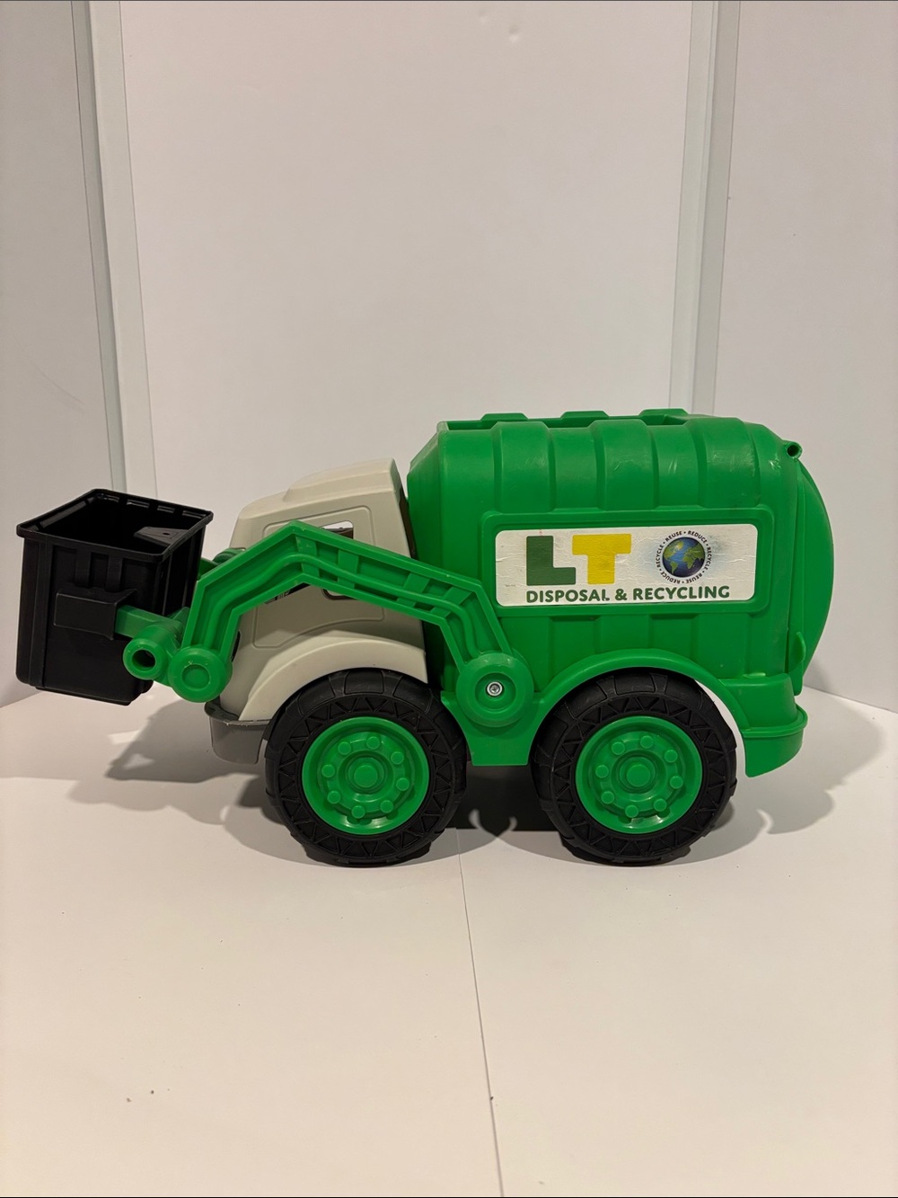 Dirt Digger Real Working Truck- Garbage / Recycling Truck
